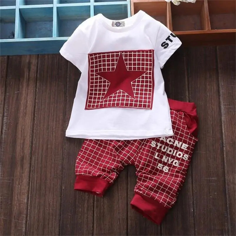 Conjunto de ropa de verano para bebé niño con estampado de estrellas: camiseta + pantalón