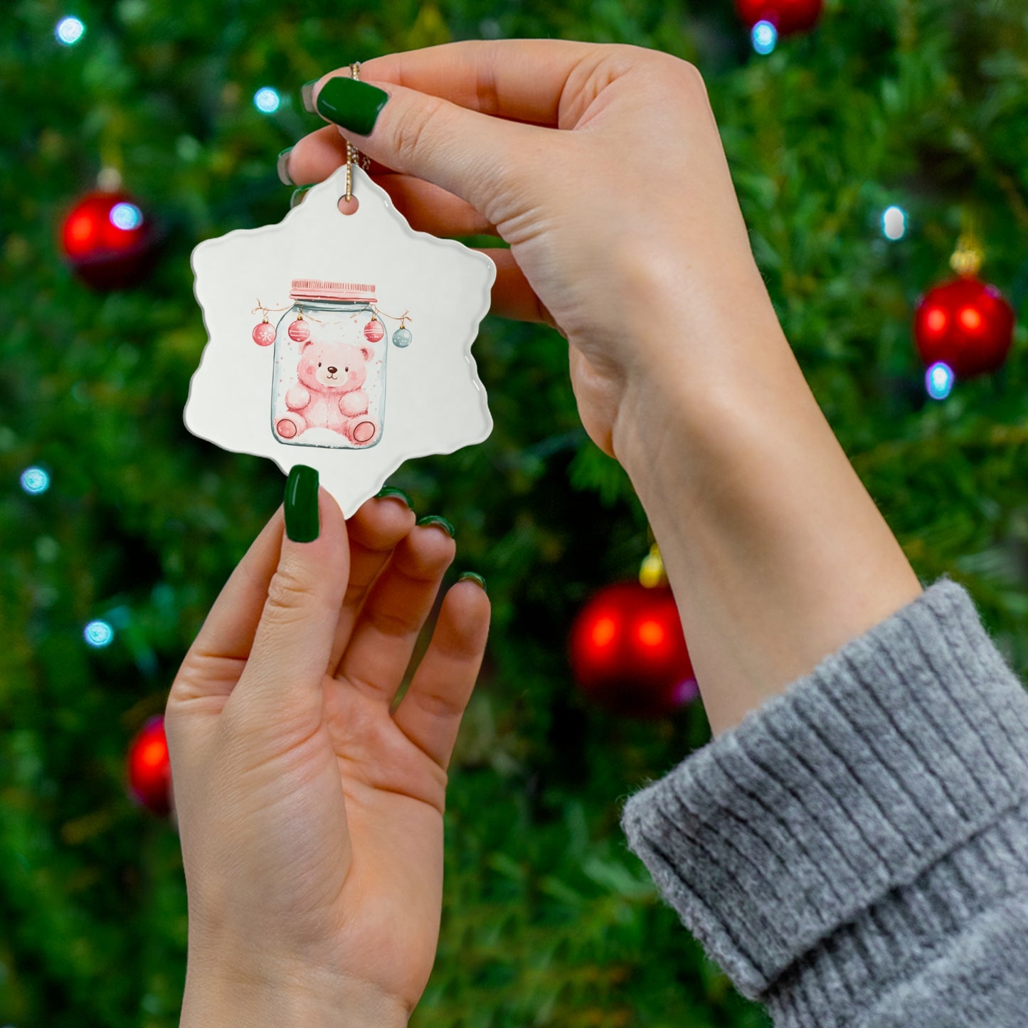 Adorable Teddy Bear Jar Ornament: Perfect for Holiday Décor and Gifts